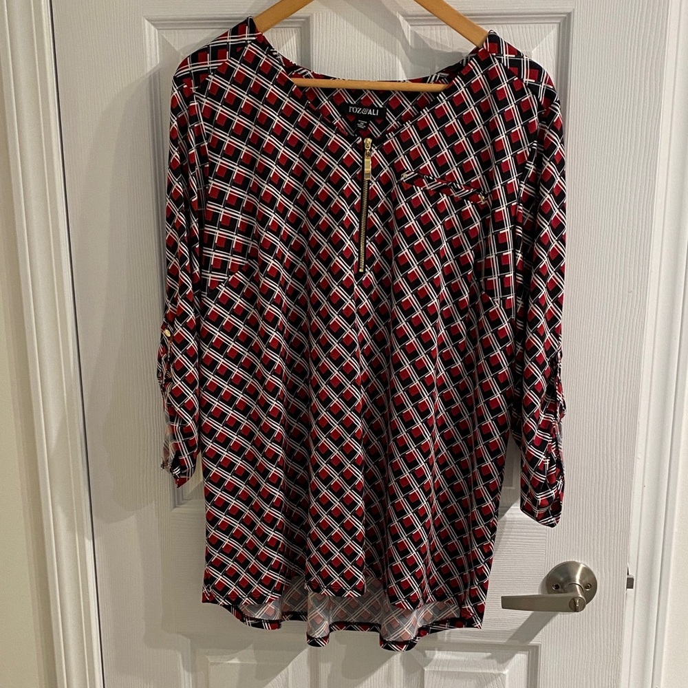 Roz & Ali Women's Black and Red Plaid Tunic; Plus size 1X